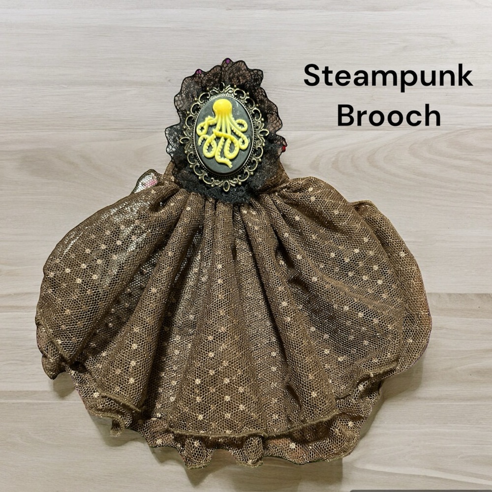 ❣️Steampunk Brooch with Beautiful Lace Overlays (one piece)
